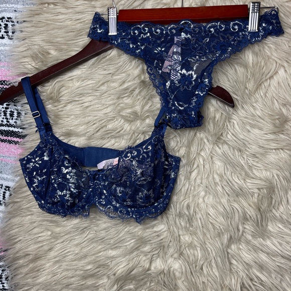 NWT • Victoria's Secret • 'Allure Lace Thong' Panty • Navy+Foil • S - Picture 7 of 9